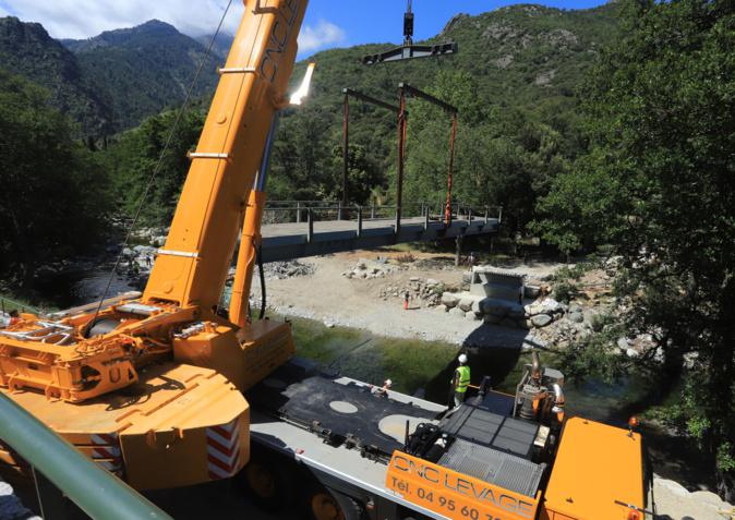 Corte : Le pont provisoire de Baliri enfin en place