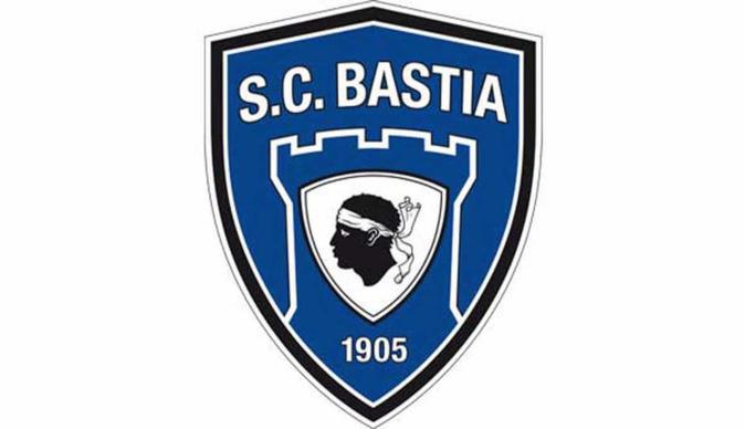 Football : Loïc Etoga (Dijon), 7e recrue pour le SC Bastia Football : Loïc Etoga (Dijon), 7e recrue pour le SC Bastia