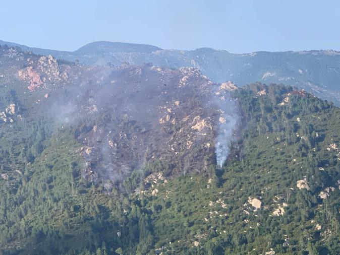 Le feu de Ghisoni maîtrisé, les sapeurs-pompiers toujours sur place