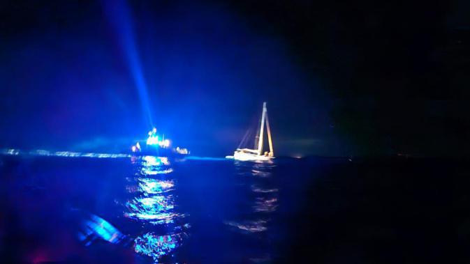 Roccapina : Un voilier en avarie pris dans un grain orageux secouru par la SNSM Roccapina : Un voilier en avarie pris dans un grain orageux secouru par la SNSM