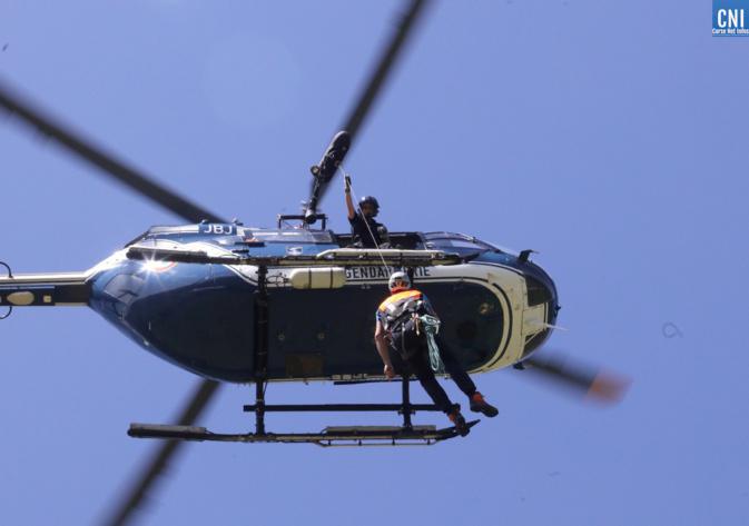 Une femme tombe d'une falaise au Cap Sagro
