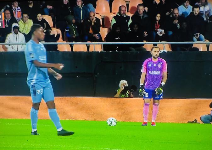 L’AC Ajaccio, réduit à dix, cède à Lorient (3-0) L’AC Ajaccio, réduit à dix, cède à Lorient (3-0)