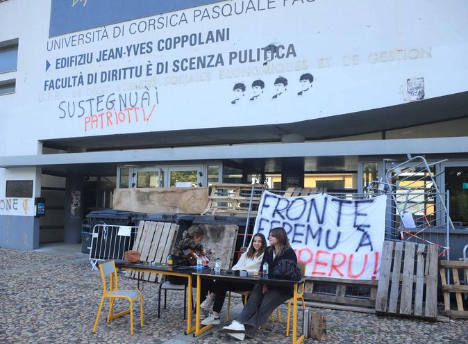 Corte : L’Université de Corse bloquée ce jeudi après l’interpellation de 4 étudiants Corte : L’Université de Corse bloquée ce jeudi après l’interpellation de 4 étudiants