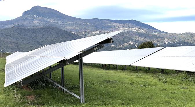 VIDEO - Corsica Sole fait découvrir le site de Folell'Hy, futur producteur d'hydrogène vert, aux lycéens bastiais