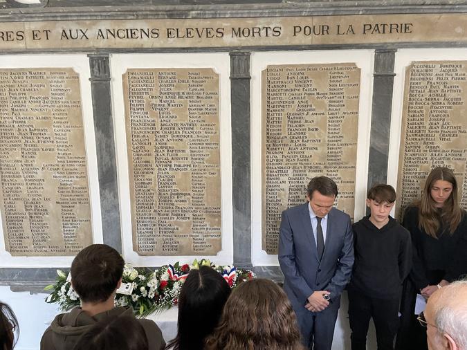 Les collégiens de Simon-Vinciguerra de Bastia ont rendu un vibrant hommage aux disparus de la Grande Guerre Les collégiens de Simon-Vinciguerra de Bastia ont rendu un vibrant hommage aux disparus de la Grande Guerre
