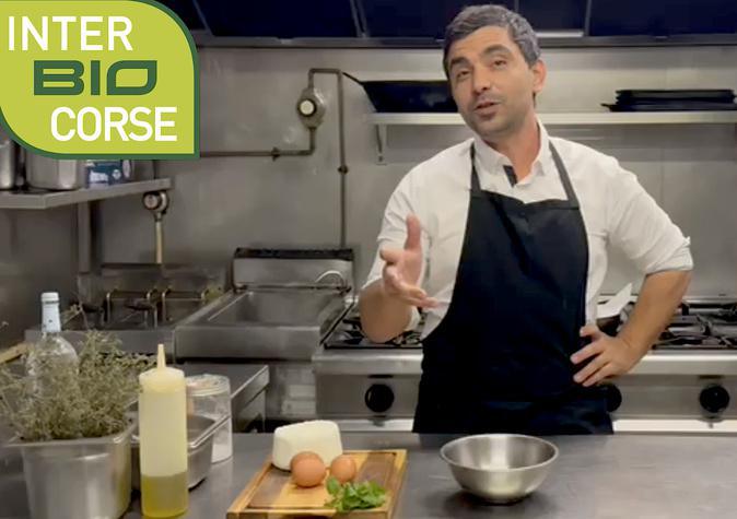 VIDEO - À table : Omelette au fromage de Fiuminale et aux œufs bio avec Alessandro Capone VIDEO - À table : Omelette au fromage de Fiuminale et aux œufs bio avec Alessandro Capone