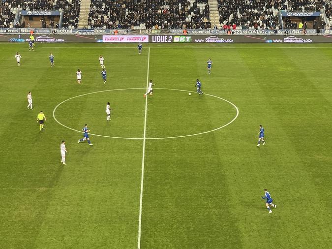 Réduit à 10 puis à 9, le SC Bastia obtient un méritoire match nul face à Lorient (0-0) Réduit à 10 puis à 9, le SC Bastia obtient un méritoire match nul face à Lorient (0-0)