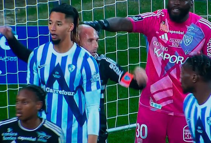 Le Sporting craque sur la fin à Grenoble Le Sporting craque sur la fin à Grenoble