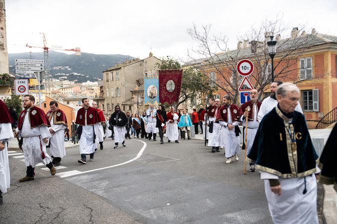 EN IMAGES - A Bastia, l’ouverture de l'Année Sainte rassemble une foule de fidèles 