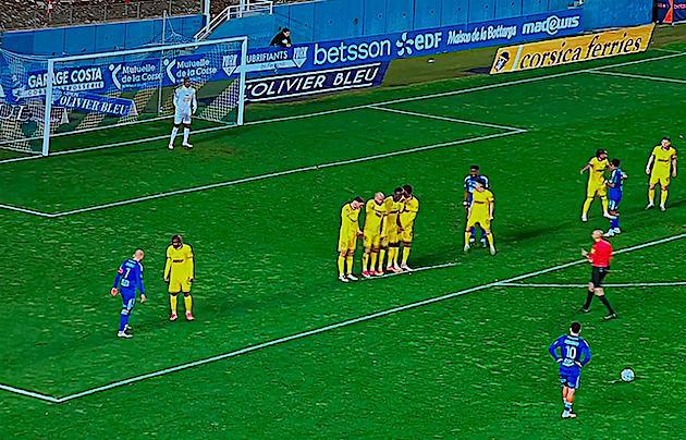 Football : Le Sporting arrache match nul face à Pau (1-1) Football : Le Sporting arrache match nul face à Pau (1-1)