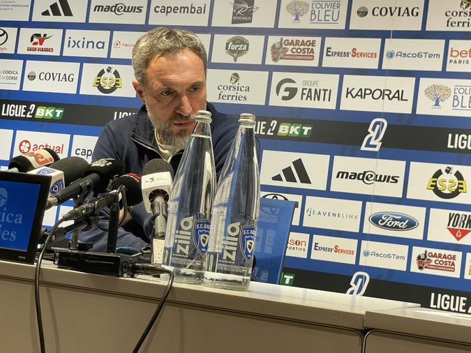 Benoît Tavenot (SC Bastia) : "mon geste est idiot" Benoît Tavenot (SC Bastia) : "mon geste est idiot"