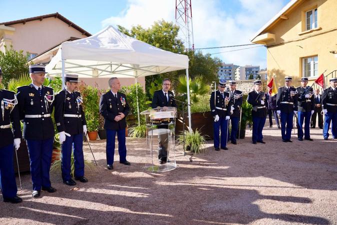 Le général Gonzague-Arnaud Prouvost prend officiellement les commandes de la gendarmerie de Corse Le général Gonzague-Arnaud Prouvost prend officiellement les commandes de la gendarmerie de Corse