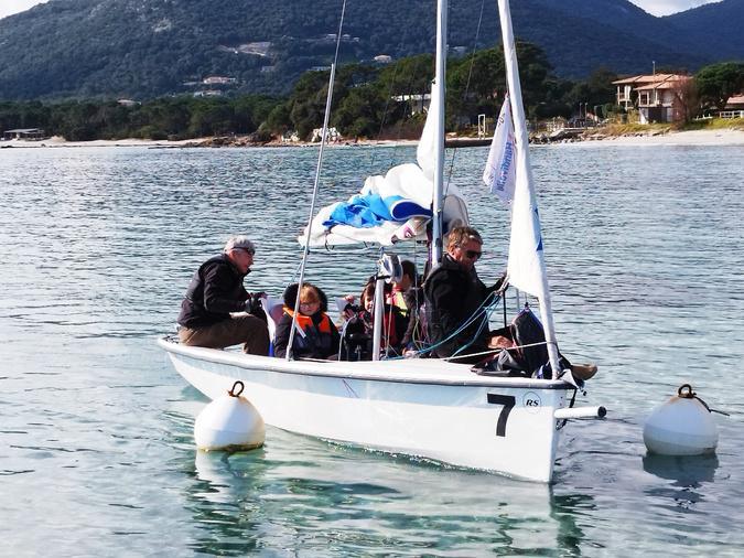 Qu’importe le handicap, les écoliers de Sainte-Lucie-de-Porto-Vecchio sont tous montés dans le même bateau