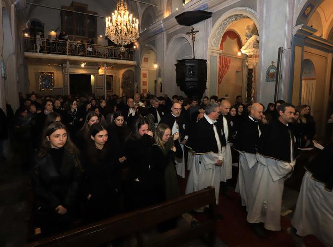 Corte : Émotion et recueillement à la veillée d’hommage à Chloé Corte : Émotion et recueillement à la veillée d’hommage à Chloé