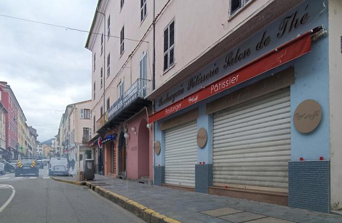 Dans Corte en deuil, plusieurs centaines de personnes ont rendu un dernier hommage à Chloé Dans Corte en deuil, plusieurs centaines de personnes ont rendu un dernier hommage à Chloé