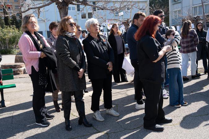 A l'EREA Francine Leca d'Ajaccio, un banc rouge pour alerter, sensibiliser et agir contre les violences A l'EREA Francine Leca d'Ajaccio, un banc rouge pour alerter, sensibiliser et agir contre les violences