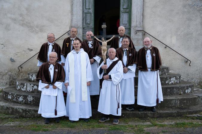 Sur les routes de Corse, la ferveur populaire accompagne les reliques de saint Antoine Sur les routes de Corse, la ferveur populaire accompagne les reliques de saint Antoine