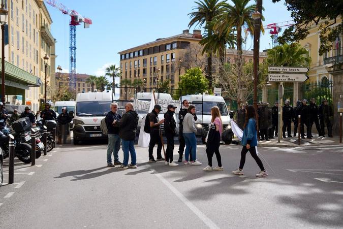 La mobilisation contre la réforme des lycées agricoles suspendue après une reprise du dialogue avec le préfet de Corse