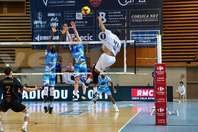​1/4 finale play-offs : le GFCA Volley manque ses débuts face à Saint Quentin