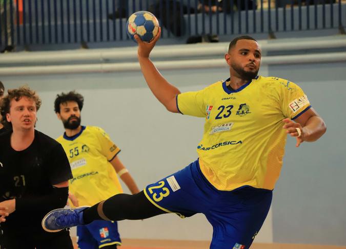 Handball N2 - Battu à La Crau, Corte n'y arrive plus...