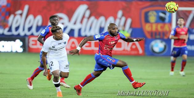 Le footballeur Aaron Boupendza, ancien du Gazélec Ajaccio, meurt à 28 ans en Chine