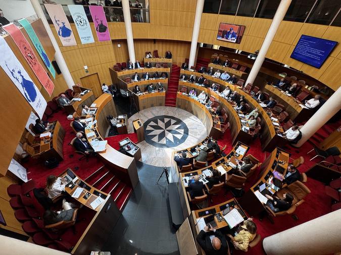 Passe d'armes entre Gilles Simeoni et Christelle Combette sur la gestion des fonds européens Passe d'armes entre Gilles Simeoni et Christelle Combette sur la gestion des fonds européens