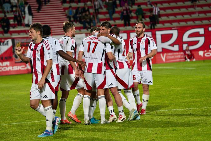 L’AC Ajaccio perd à Annecy mais assure officiellement son maintien en Ligue 2 L’AC Ajaccio perd à Annecy mais assure officiellement son maintien en Ligue 2