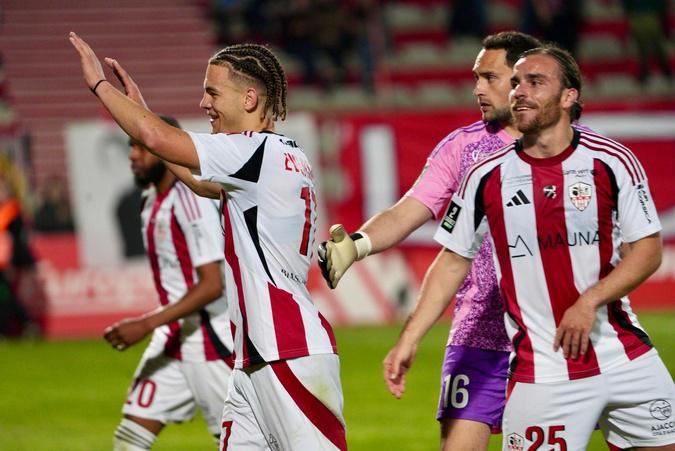  Thierry Debès (AC Ajaccio) : "Cette saison restera longtemps gravée dans nos mémoires "
