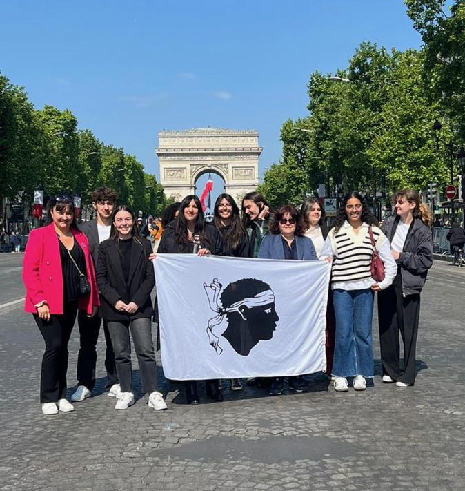Commémorations du 8 Mai : Emmanuel Macron invite 8 élèves bastiais à Paris pour les 80 ans de la Victoire Commémorations du 8 Mai : Emmanuel Macron invite 8 élèves bastiais à Paris pour les 80 ans de la Victoire