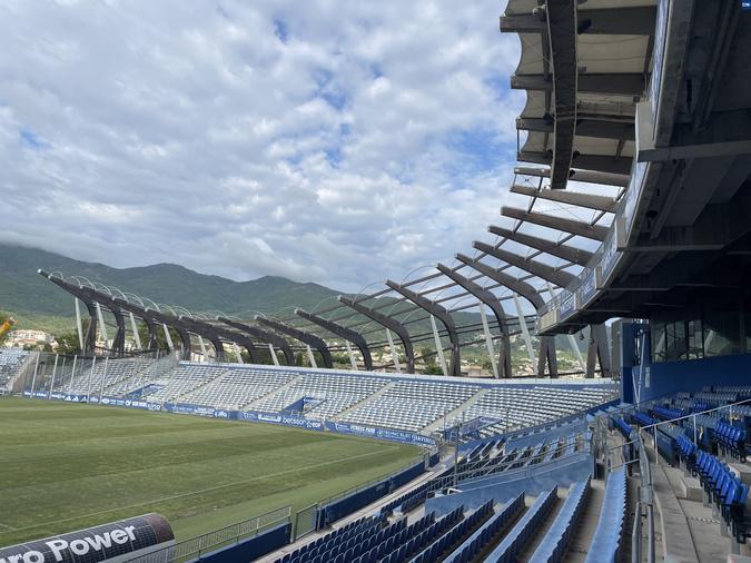 Stade Armand-Cesari : la tribune ouest rouvre en août, la métamorphose se poursuit