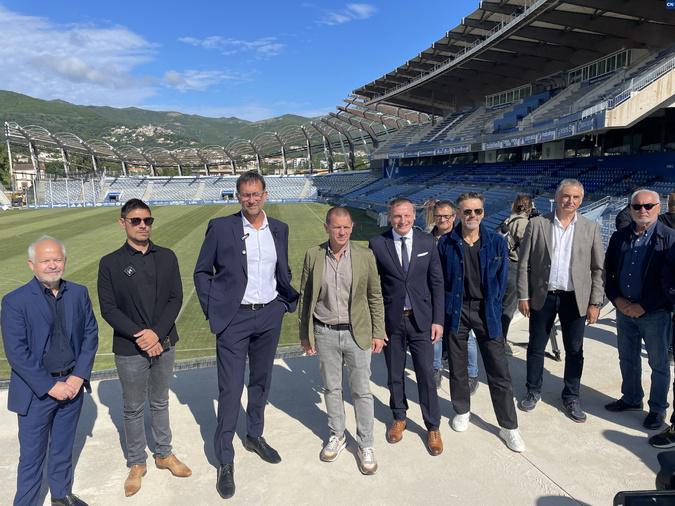 Stade Armand-Cesari : la tribune ouest rouvre en août, la métamorphose se poursuit