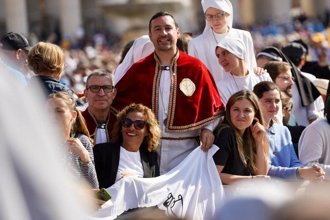 EN IMAGES - À Rome, 1 200 Corses participent à la messe inaugurale du pape Léon XI