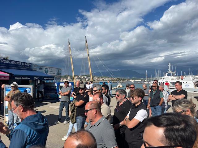 Incendies de bateaux à Ajaccio : plus de 200 personnes réunies en soutien à la famille Cancellieri 