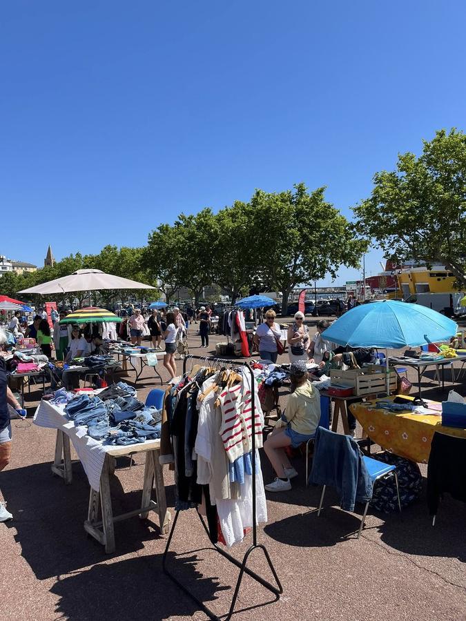 Plein succès pour la 3e édition du marché « Vinted » de Bastia.
