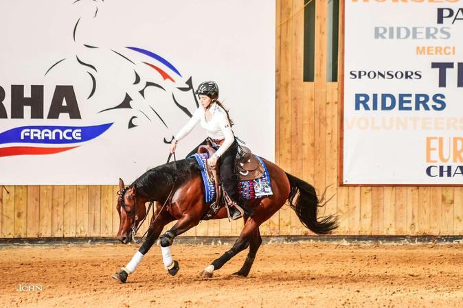 Sarah Rovina remet son titre mondial en jeu : la jeune cavalière corse à nouveau sélectionnée en équipe de France