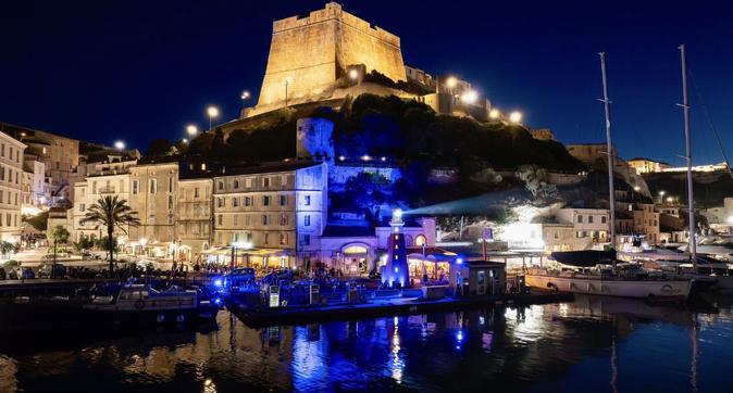 Pas de petits dauphins, mais des pêcheurs à l'affiche des dix ans de Festi Lumi à Bonifacio Pas de petits dauphins, mais des pêcheurs à l'affiche des dix ans de Festi Lumi à Bonifacio
