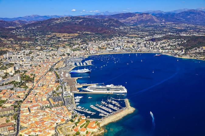 Ajaccio, Bonifacio, Calvi et Propriano parmi les destinations touristiques estivales idéales des Français
