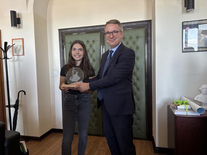Une jeune Ajaccienne obtient des "résultats exceptionnels" au Diplôme National du Brevet