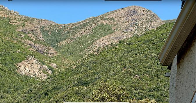 Au Cap Corse, le bonheur est entre mer et montagne Au Cap Corse, le bonheur est entre mer et montagne