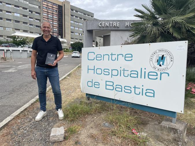 Avec "Le souvenir de l’invisible", Franck Le Duff signe un roman initiatique sur la quête de soi et la force du silence. Avec "Le souvenir de l’invisible", Franck Le Duff signe un roman initiatique sur la quête de soi et la force du silence.