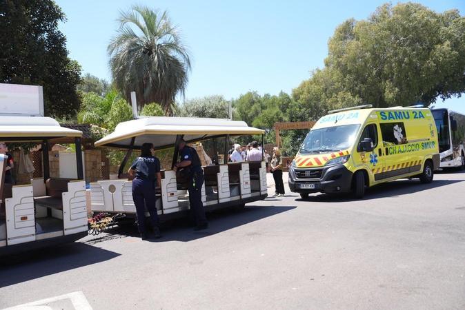 Ajaccio : un accident du petit train touristique fait plusieurs blessés Ajaccio : un accident du petit train touristique fait plusieurs blessés