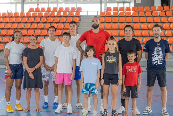 Basket : Evan Fournier en pause à Porto-Vecchio Basket : Evan Fournier en pause à Porto-Vecchio
