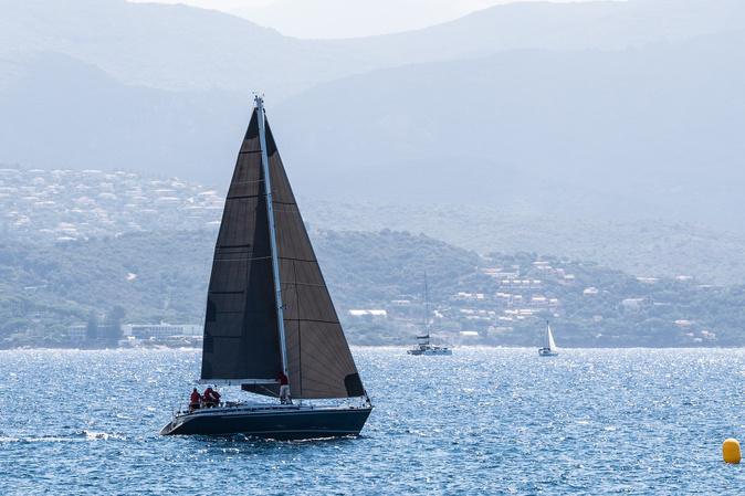 EN IMAGES - La Corsica Classic a pris le large depuis Ajaccio