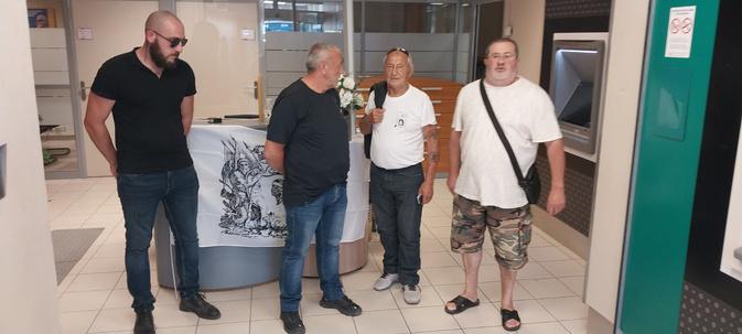 Portivechju - Core in Fronte occupe la BNP pour dénoncer la politique des banques en Corse