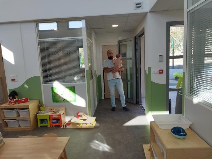 La crèche de Figari vient d’ouvrir, et il reste quelques places
