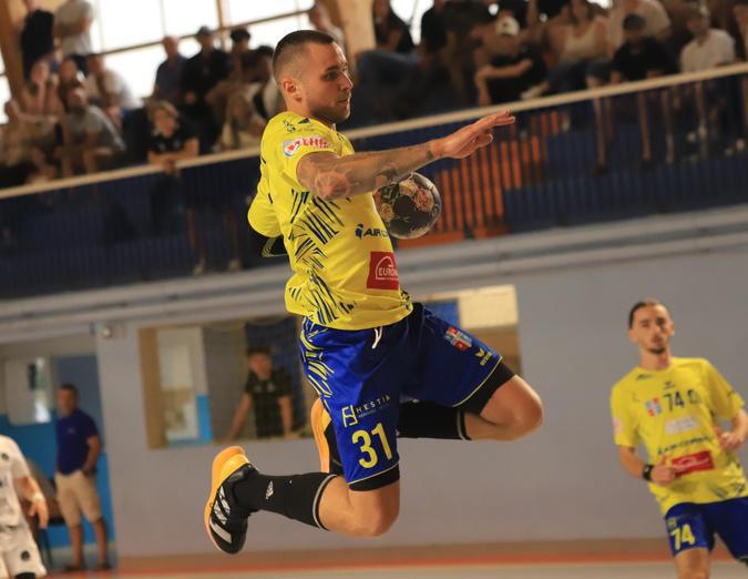 Handball N2 - Trop brouillon, Corte tombe face à Istres (29-32)