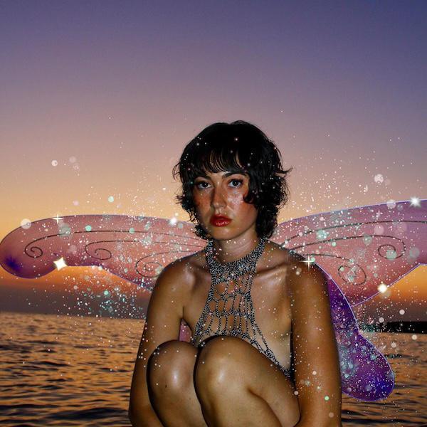 Carla Paoli, explore son univers pop dans un deuxième single Carla Paoli, explore son univers pop dans un deuxième single