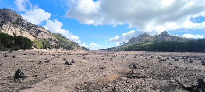 Le barrage de l'Ospedale asséché, le manque d'eau inquiète dans l'Extrême-Sud Le barrage de l'Ospedale asséché, le manque d'eau inquiète dans l'Extrême-Sud