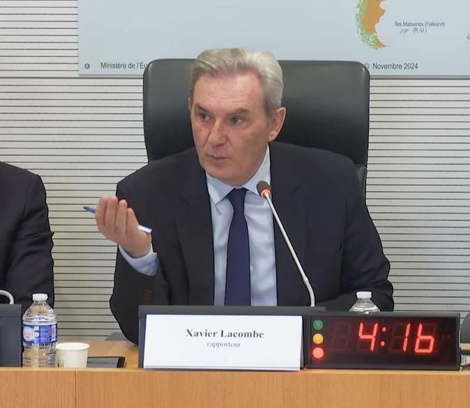 Xavier Lacombe interpelle la FIFA et la FFF sur l’avenir de l’AC Ajaccio Xavier Lacombe interpelle la FIFA et la FFF sur l’avenir de l’AC Ajaccio