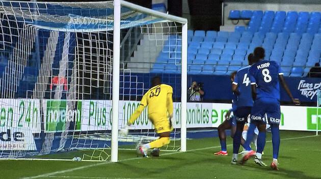 Ligue 2 : une très grosse erreur d’arbitrage coûte cher au Sporting, battu 1 à 0 à Troyes Ligue 2 : une très grosse erreur d’arbitrage coûte cher au Sporting, battu 1 à 0 à Troyes